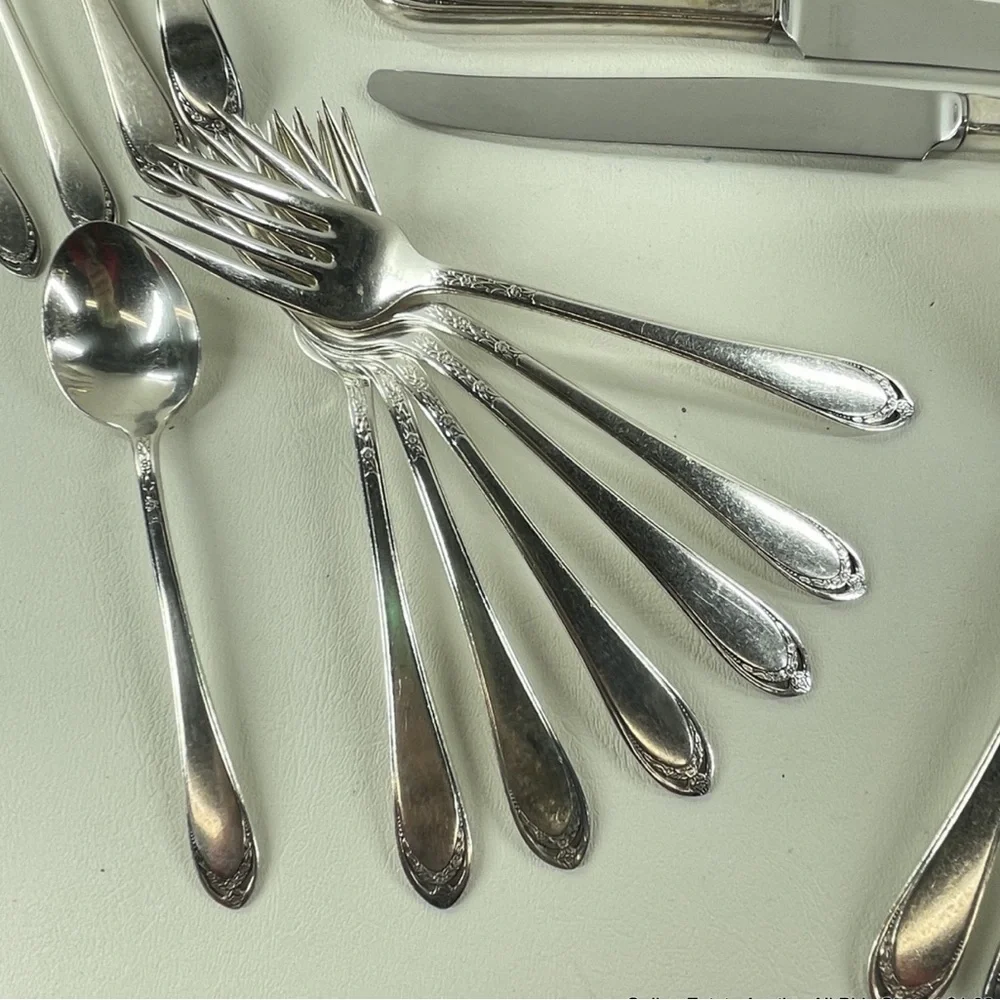 Vintage 1847 Rogers Bros IS Silverplate Flatware “Lovelace” Pattern | Mixed Lot
